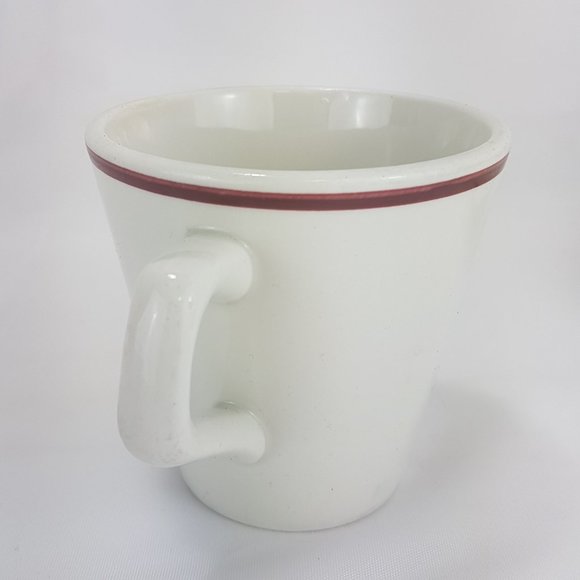 Vintage Yellowknife Inn DUDSON Cup and Saucer Polar Bear Northwest Territories - Picture 4 of 16
